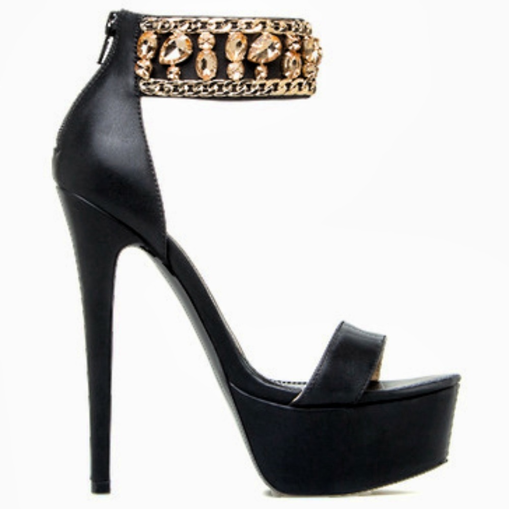 SCENE CHYANNE HEELS